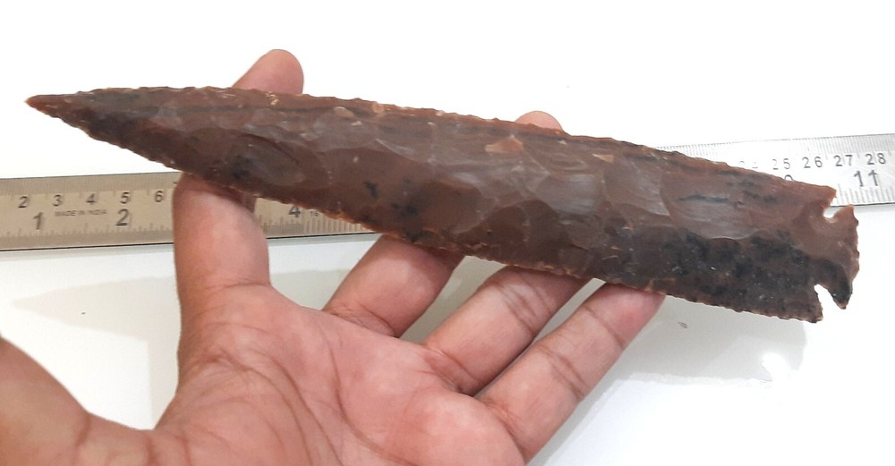 AGATE CRAFTED 8 INCHES FLINT STONE NATIVE ARROWHEAD POINT