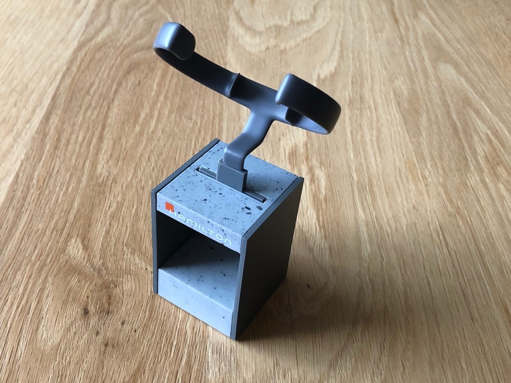 Hamilton Watch Support Display - 7 X 5 X 5 Cm - Horizontal