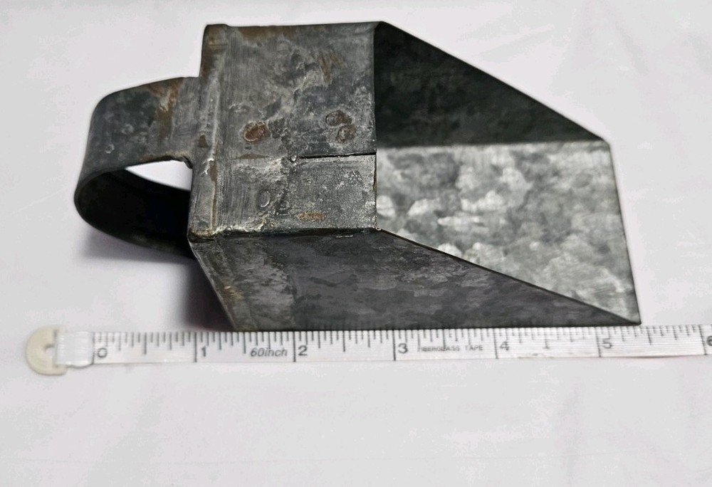 Vintage Metal Scoup