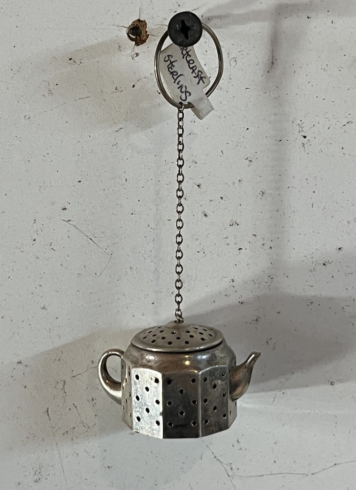 Amcraft Sterling Mini Teapot Teaball No Monogram