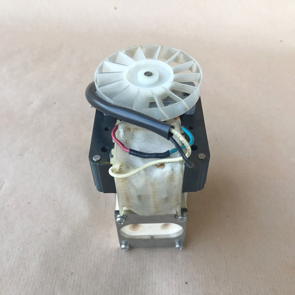 KNF PM12995-86 DIAPHRAGM VACUUM PUMP