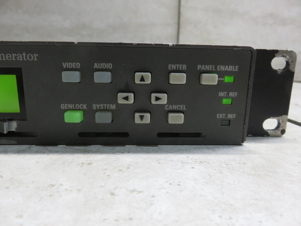 TEKTRONIX SPG-300 DIGITAL SYNC PULSE GENERATOR