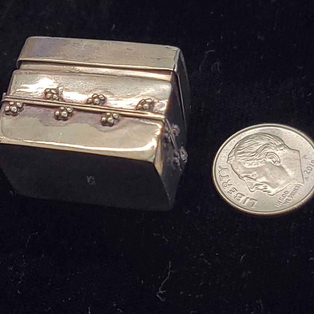 Ornate Sterling Silver Purple Amethyst Stone Rectangular Snuff Trinket Pill Box