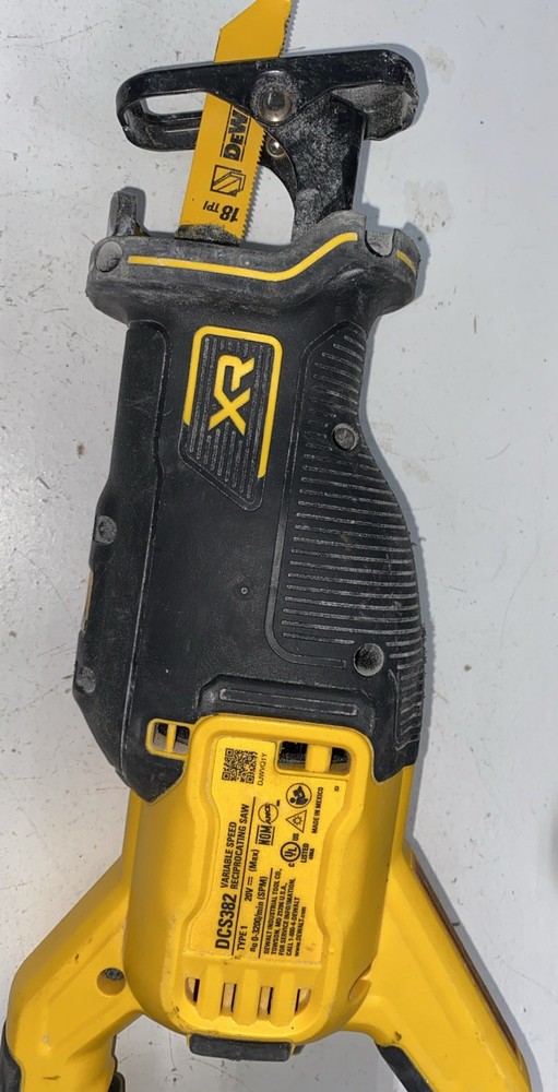Dewalt DCS382 Variable Speed Reciprocating Saw