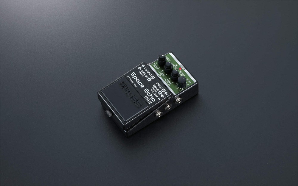 BOSS RE-2 Space Echo Tape Echo Pedal