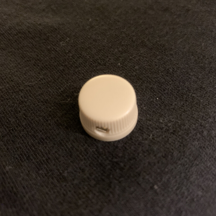 Vintage ivory cream Daka-Ware Dakaware guitar knobs Kay Harmony Silvertone