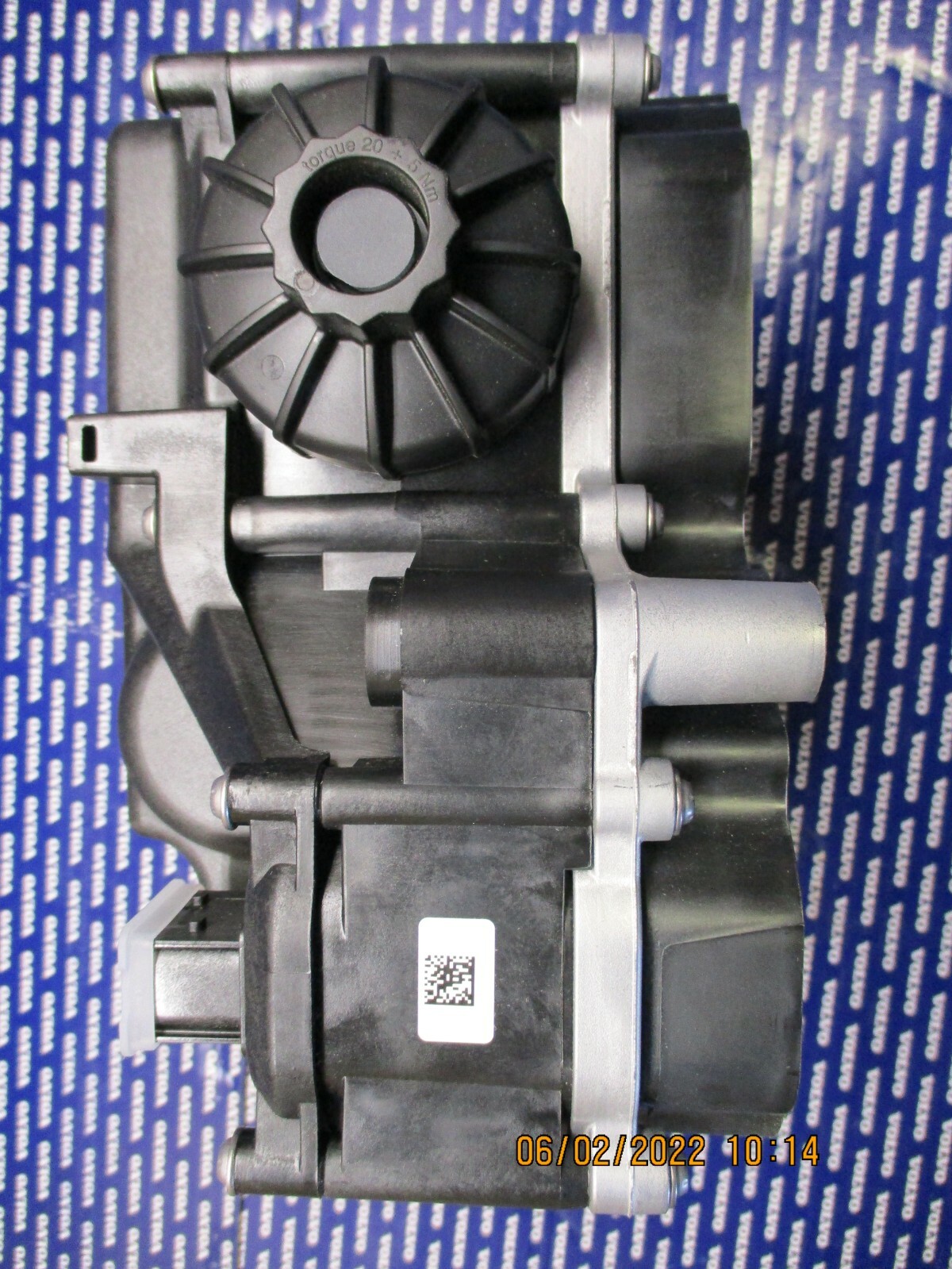 Genuine OEM Volvo Mack def pump 12 volts 23753850 23753845