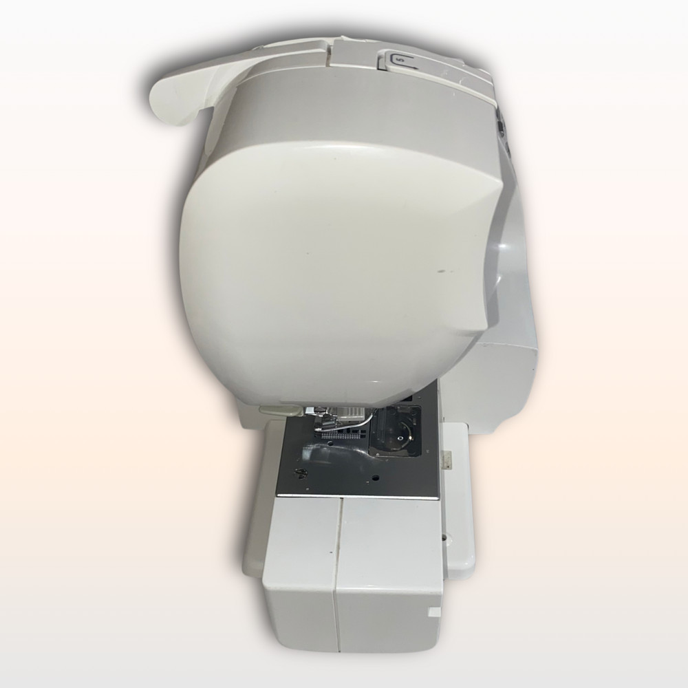 SINGER® Quantum Stylist 9960 Sewing Machine with Extension Table & BUNDLE