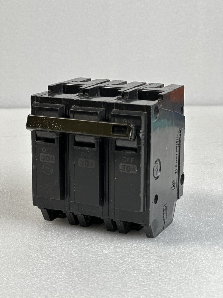 GE THQL32030 Plug-in Circuit Breaker 3P 30A