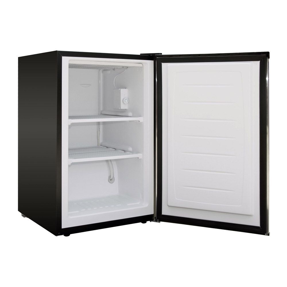 Magic Chef MCUF3S2 Single Compartment Upright Freezer Refrigerator