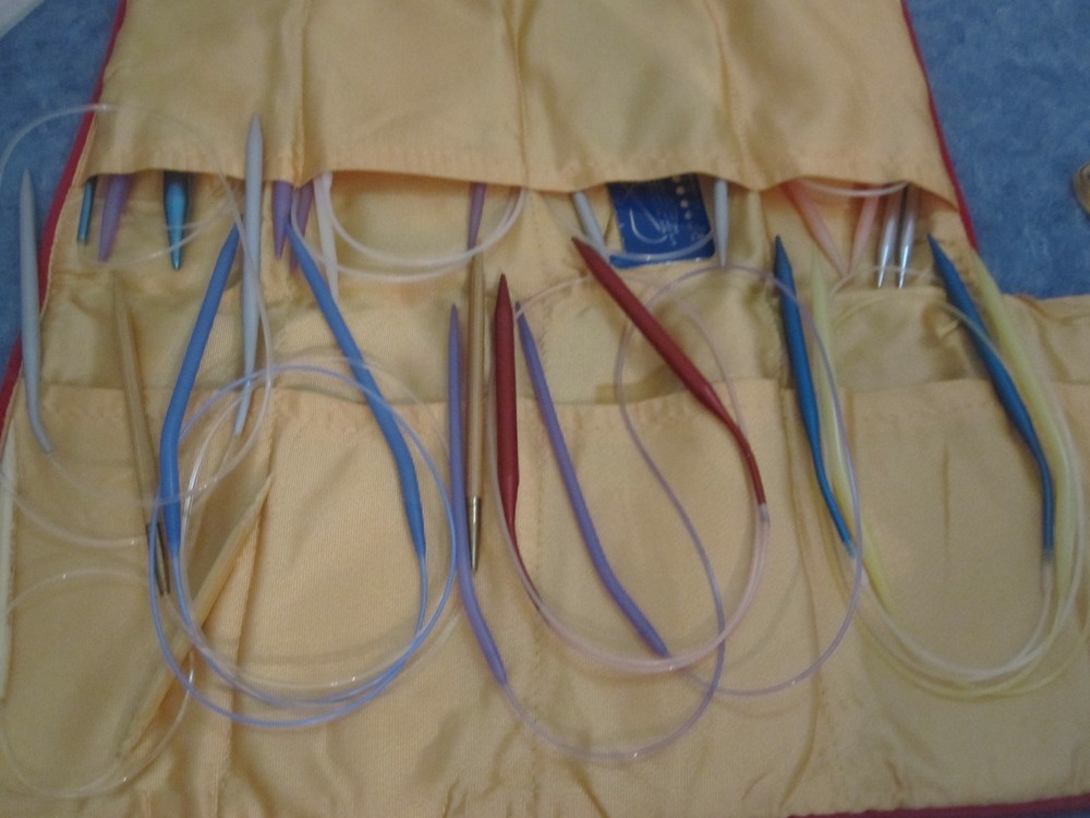 Circular Knitting Needles in Roll Up Case