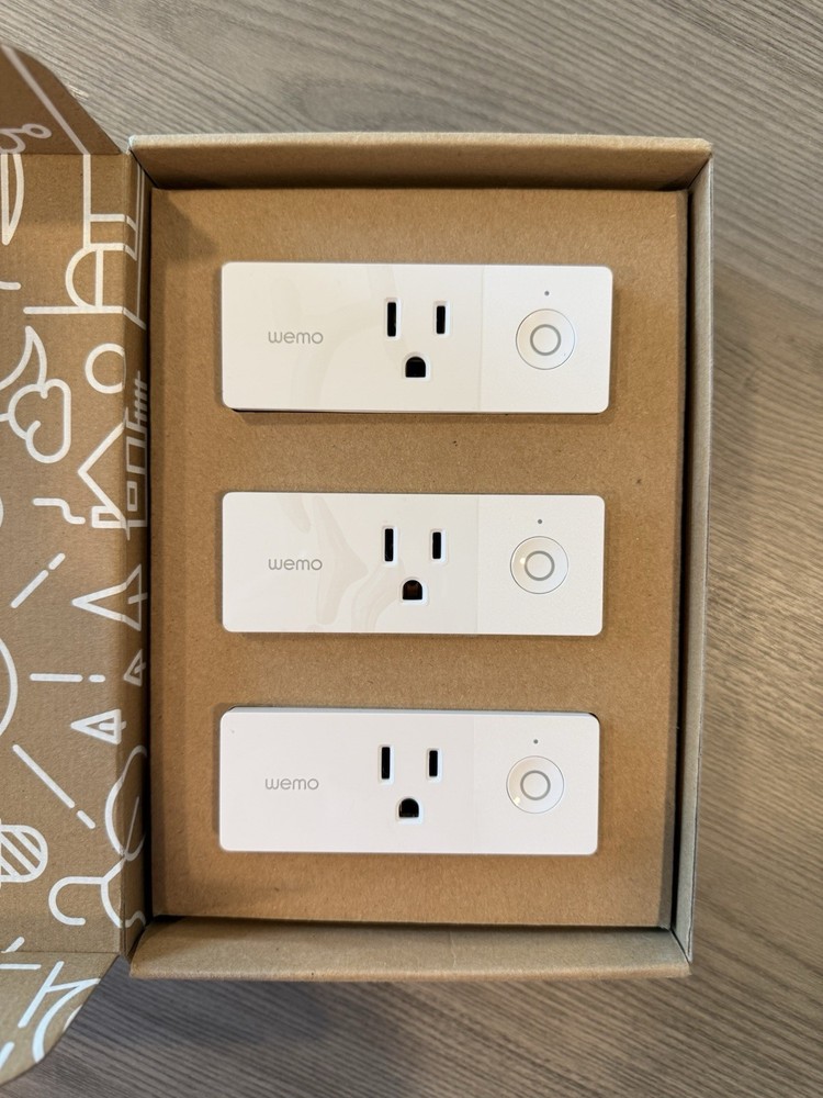 WeMo Mini Smart Plug 3-Pack, Wi-Fi , F7C063-BDL, App-Controlled, White