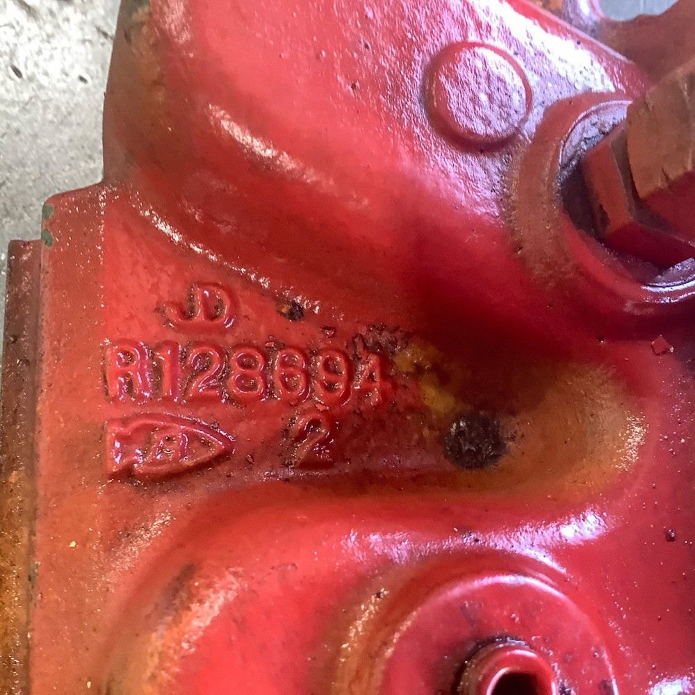 John Deere Engine Oil Filter Base R128694
