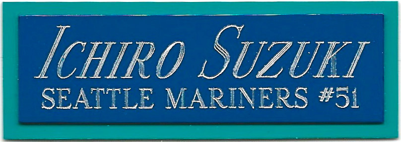 ICHIRO SUZUKI MARINERS NAMEPLATE AUTOGRAPHED Signed Baseball Display CUBE CASE