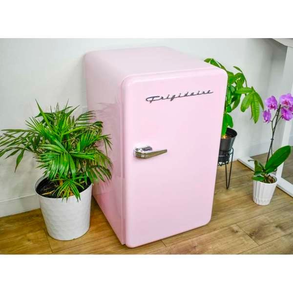 Frigidaire, 3.2 Cu. Ft. Retro Compact Refrigerator, Pink