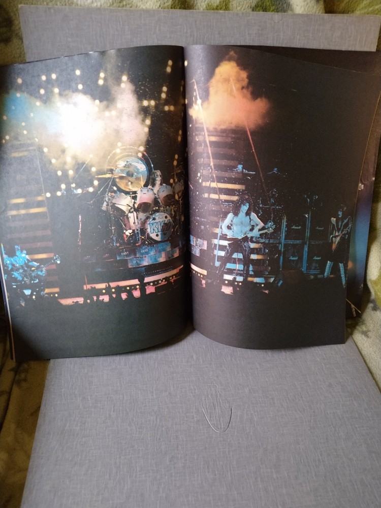 KISS Teen Favorites Magazine 1978. Nice