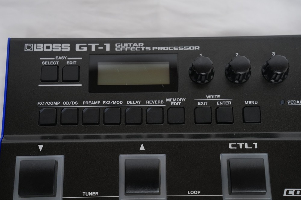 BOSS GT-1 Guitar EFFECTS PROCESSOR/MULTI-EFFECTOR