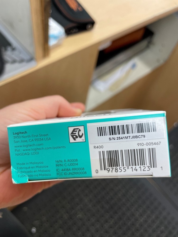 R400 LOGITECH LASER PRESENTATION REMOTE (ECP018344)