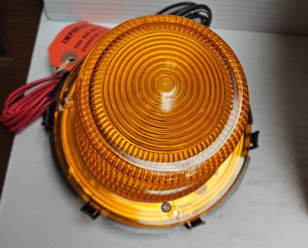 NEW TRI LITE AMBER FLASHING FLASH STROBE LIGHT FF-LP 24VDC