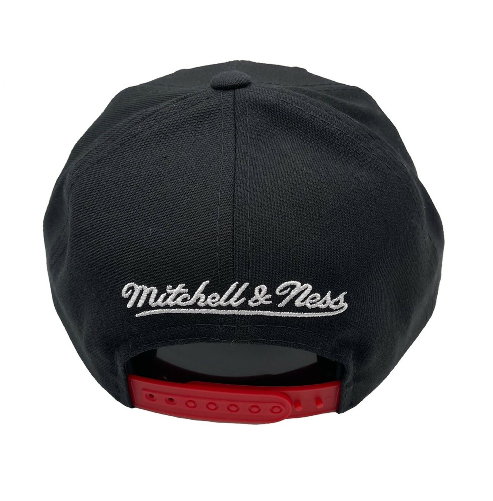 Mitchell & Ness Atlanta Hawks Retro Stack Deadstock Adjustable Snapback Hat Cap