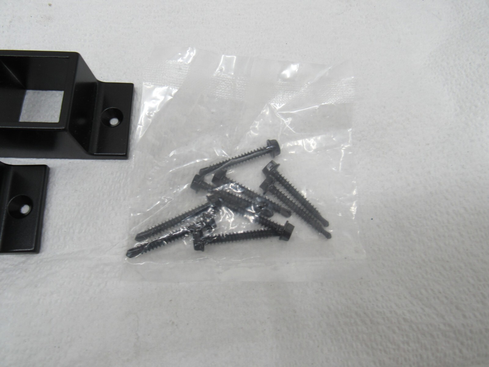 Barrette Outdoor Living 5/8" Metal Wall Mount Fence Brackets 3 Pack 73013011