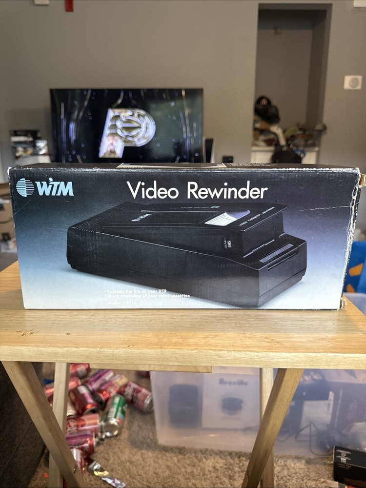 WTM VHS Video Rewinder with AUTO STOP & EJECT (Model #911A , AC Powered
