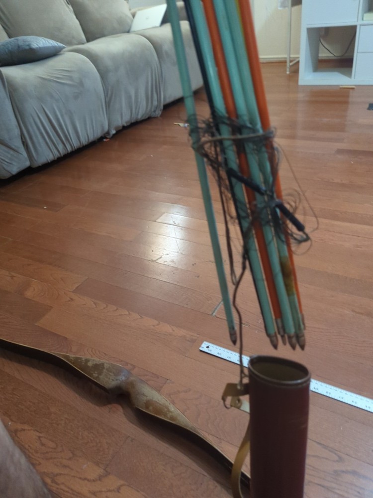 Vintage Ben Pearson Deerslayer 7300 58” bow