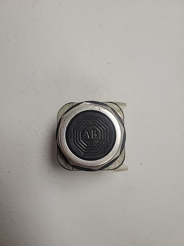 AllenBradley 800T-XD1 Series D Push Button