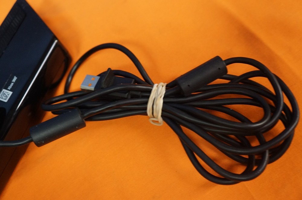 Microsoft Xbox 360 Kinect Sensor Bar Official OEM Black 1414