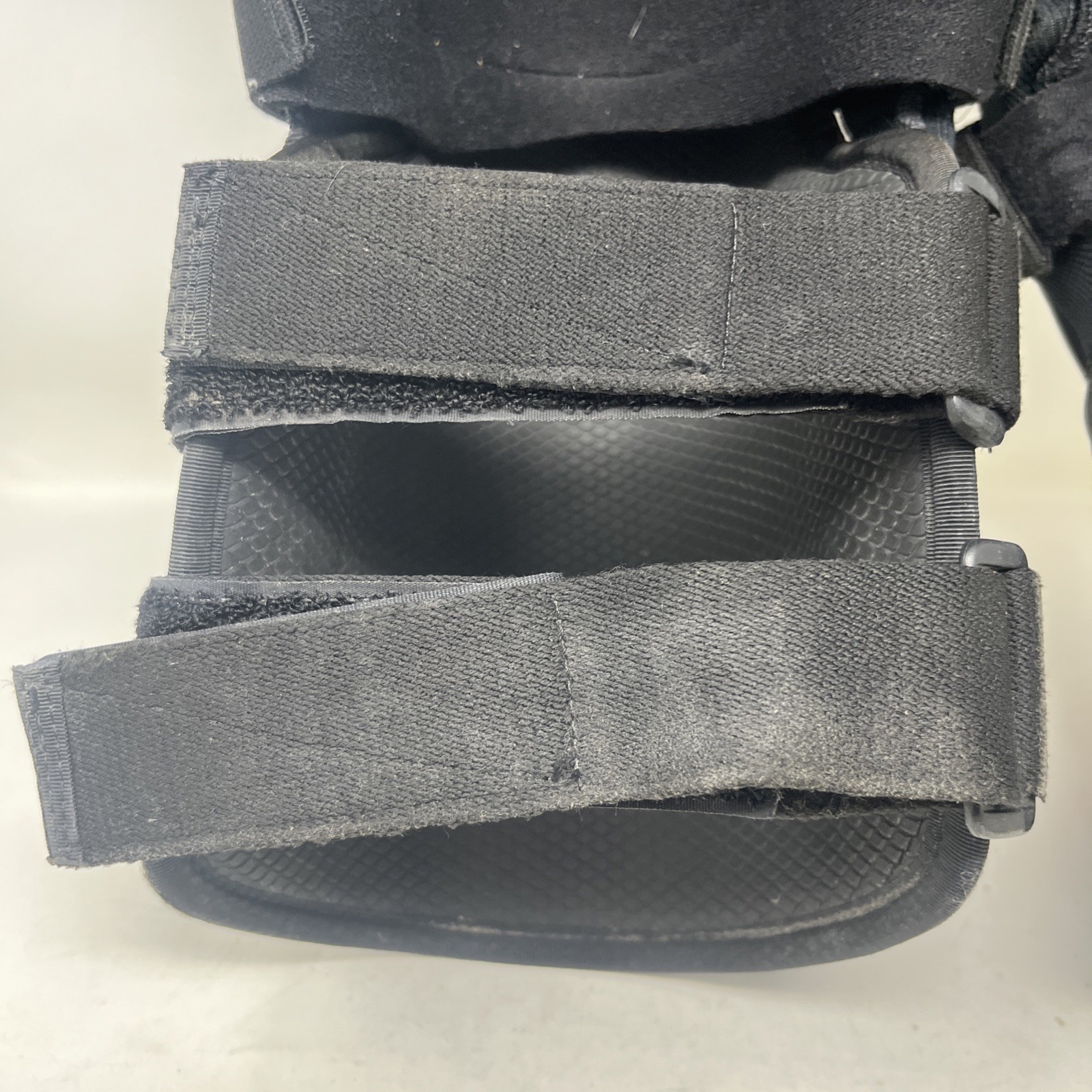 EVS RS7 Pair Left & Right Adult Size XL Large Knee Braces Protector Motorcross