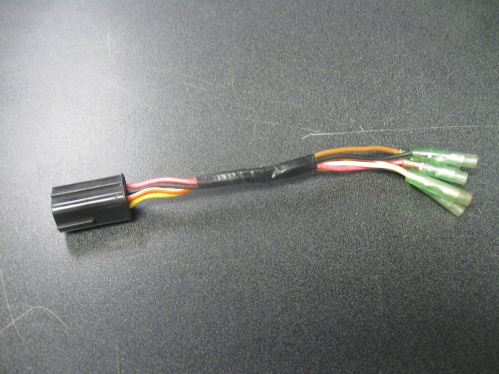 Suzuki Outboard Adapter 6 Pin BIN0364