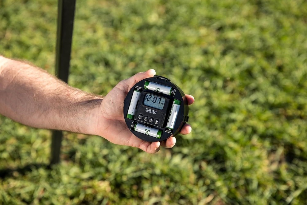 All-in-One Deer Feeder Kit - Quicklock Adapter Fits Most Flat Black