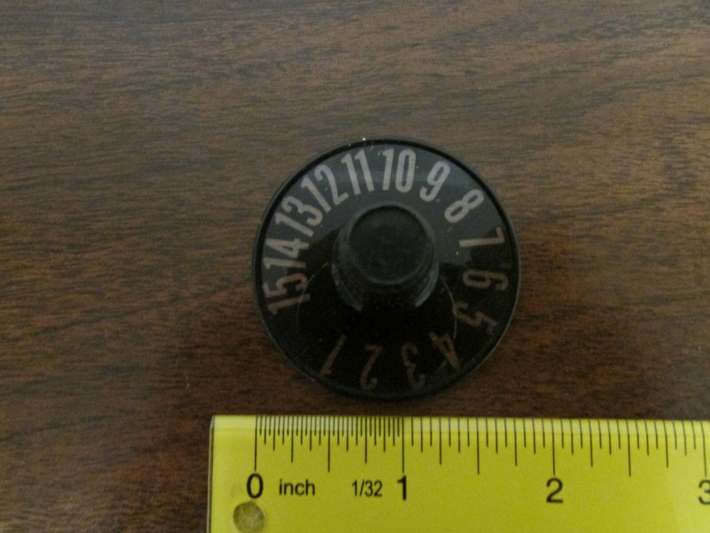 Fluke Frequency Reference Knob 0-15 Fits 1/4-Inch Shaft