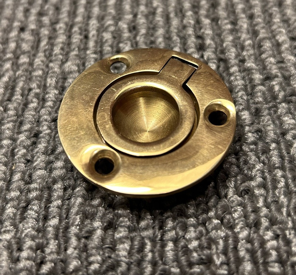 Hatch Handle Round Polished Brass 40mm