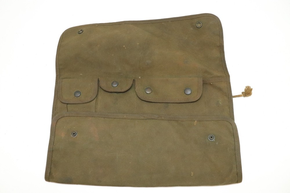 WWII US OD cotton canvas Tool Roll w rope ties E5151
