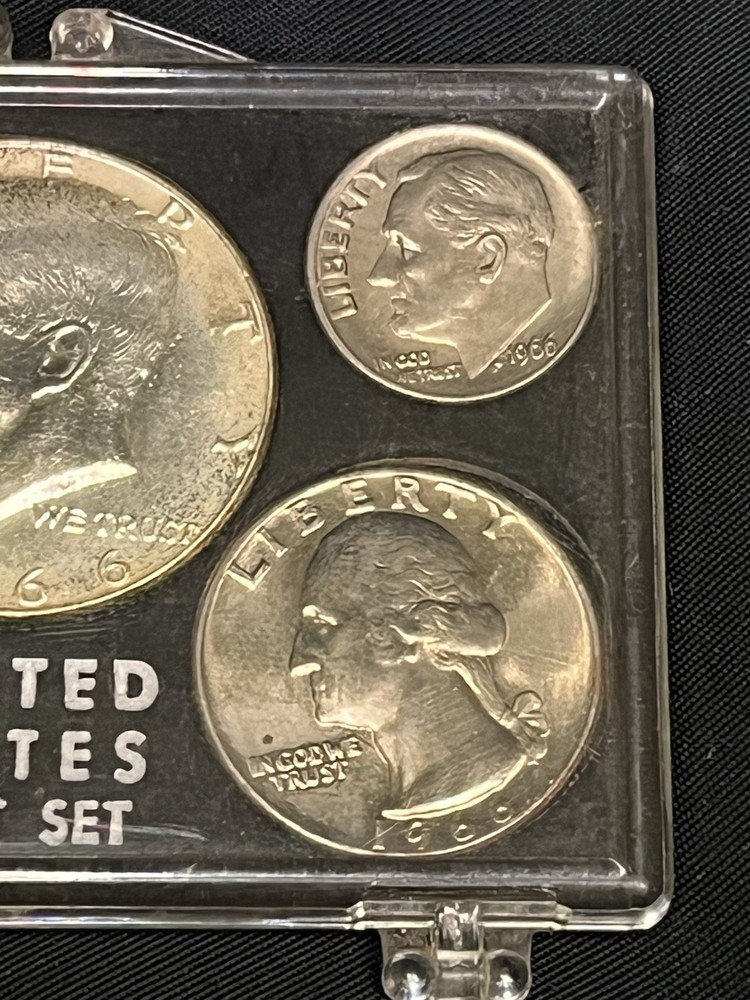 1966 P MINT SET 40% SILVER JFK