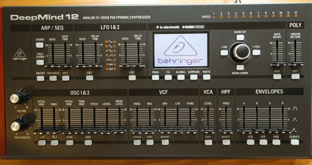Behringer DeepMind 12D-Analog 12-voice Polyphonic desktop/rack synthesizer MINT!