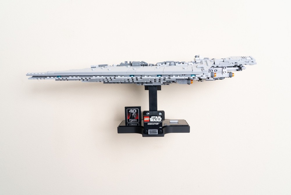 Wall Mount for LEGO Star Wars Ships