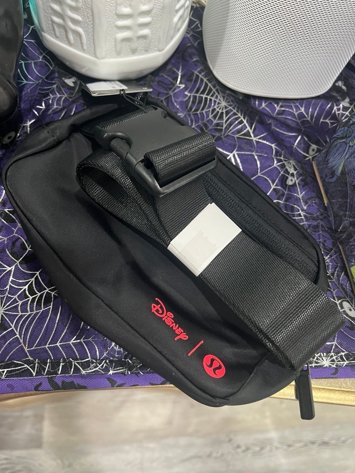 Disney Everywhere Belt Fanny Pack Black Mickey in Motion Graphic Bag with tags