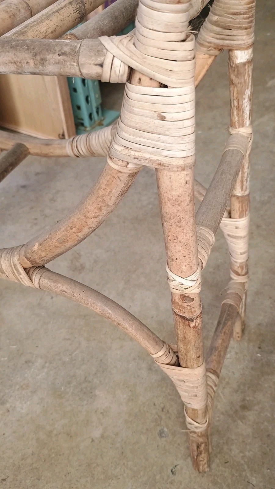 Vtg Mid Century Bamboo Shelf Unit Freestanding Circular Bookcase Etagere 35"x23"