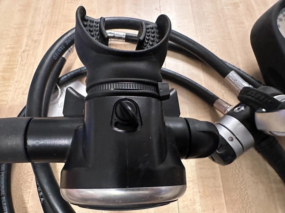 Oceanic GT 3 scuba regulator