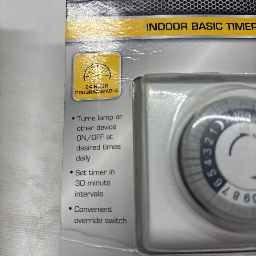 3 X Defiant 24-Hour Indoor Plug-In Basic Mechanical Timer White 544 068 B16