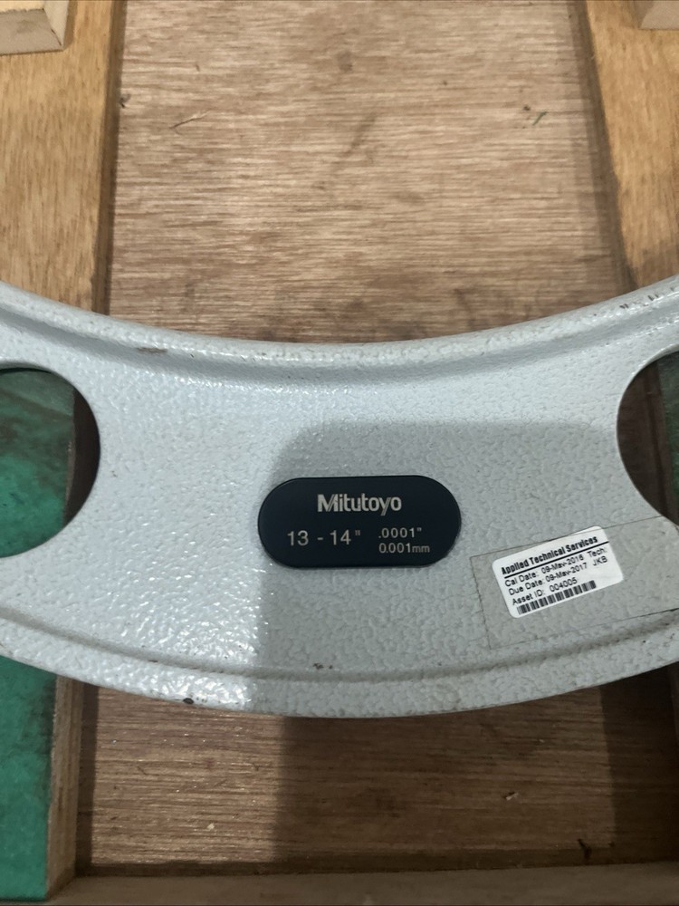 Mitutoyo 13”-14” Micrometer digital
