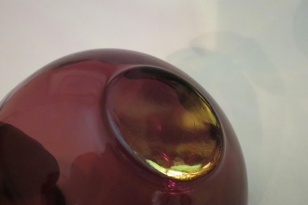 Amethyst Etched Iris Pattern Covered Powder Jar