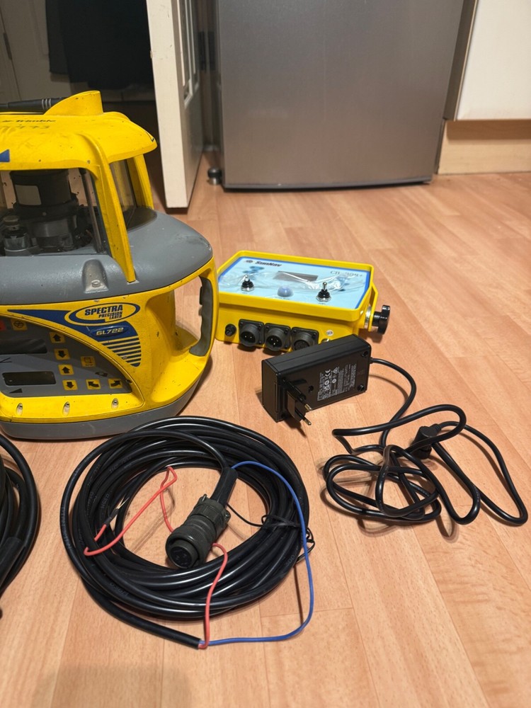 Spectra Precision Trimble GL722 Dual Slope Grade Laser /control box/receiver