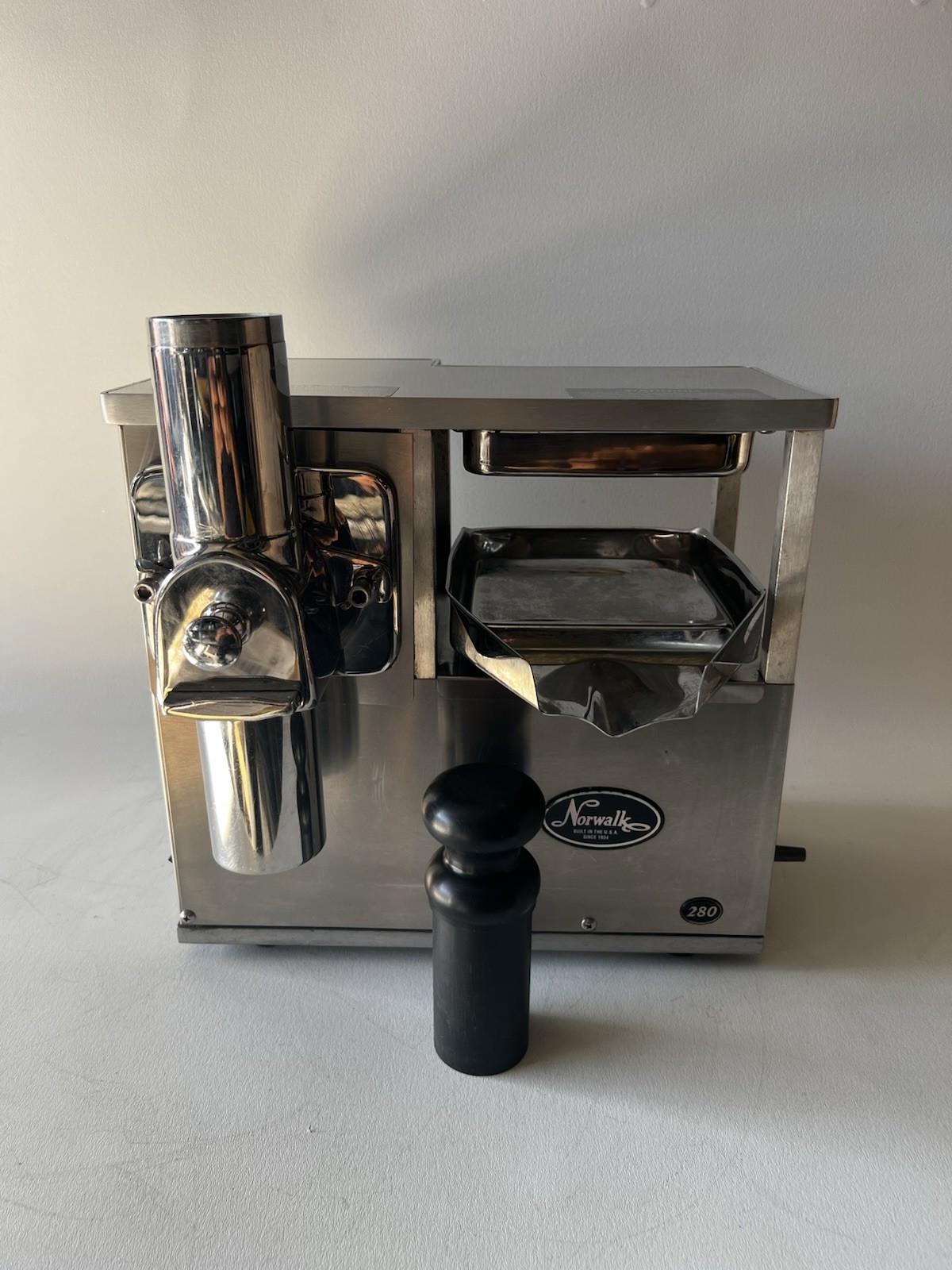 norwalk juicer Model 280  Food Factory & Hydraulic Press Juicer-READ DESCRIPTION