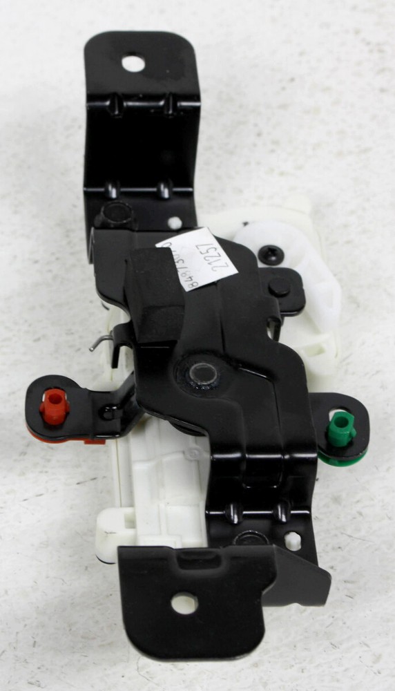 84873070 OEM Tailgate Lock Actuator For GMC Sierra, Chevy Silverado