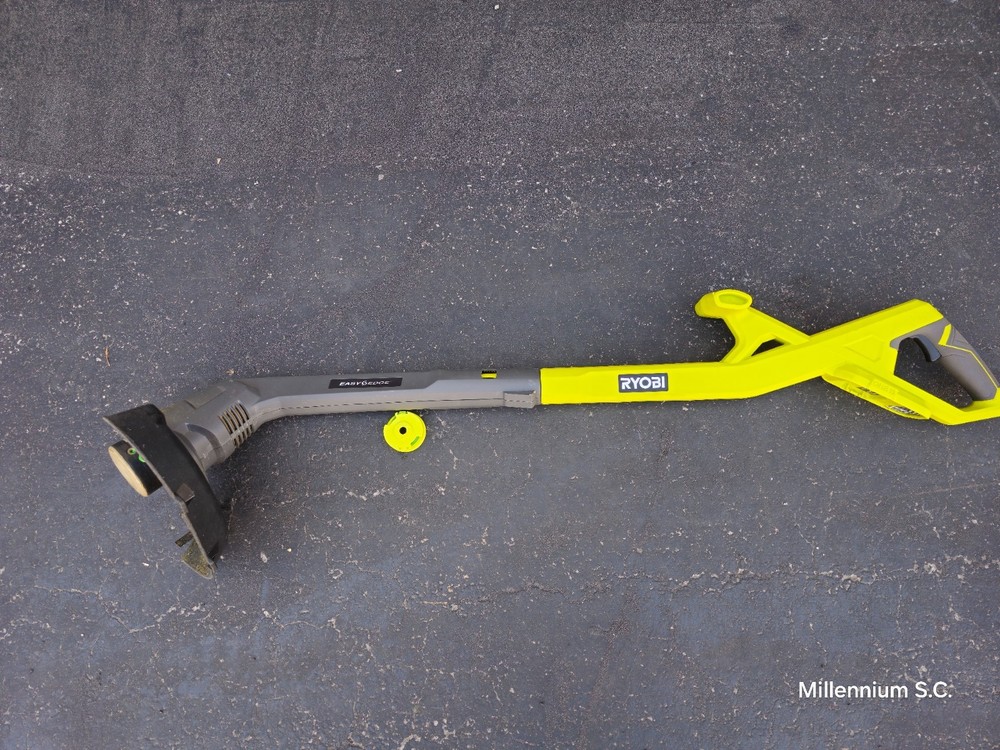 Ryobi ONE+ 18V 10in. Cordless Battery String Trimmer / Edger (Tool Only)