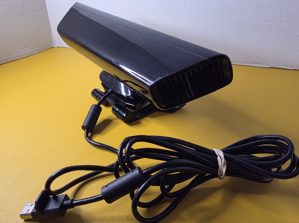 Microsoft Kinnect Sensor Bar for Xbox 360 Wired Black Tested Working