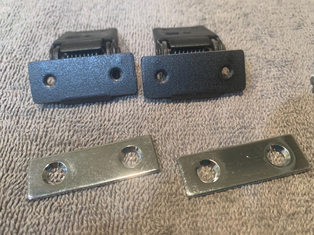 Denon DP-33F Stereo Turntable - Dustcover Hinges